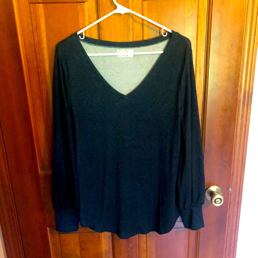 Maurice’s 24/7 V-neck
